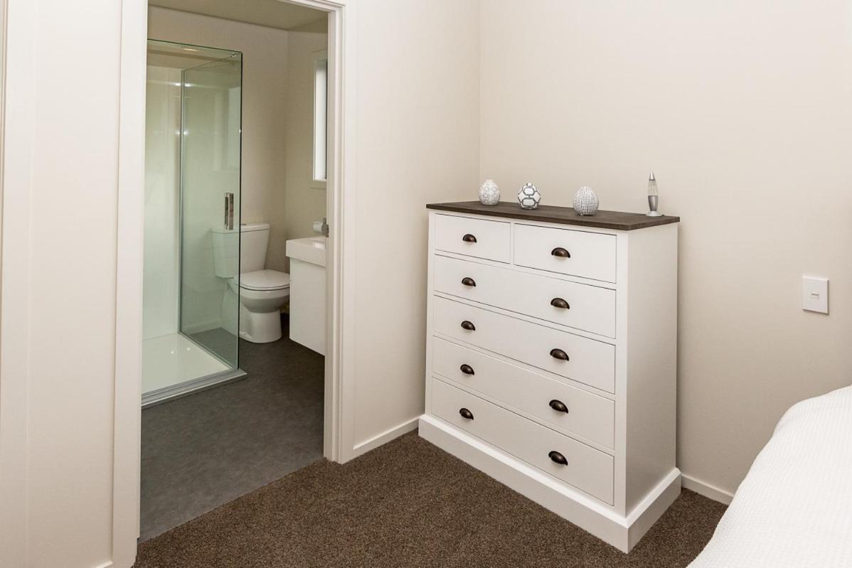 Poppa Pete'S - Te Anau Holiday Home Екстер'єр фото